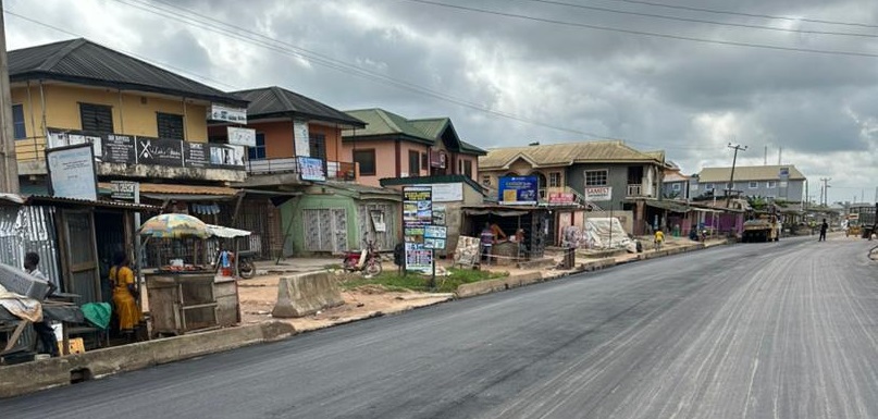 A section of Mowe-Ofada road in Obafemi Owode LG in Ogun State